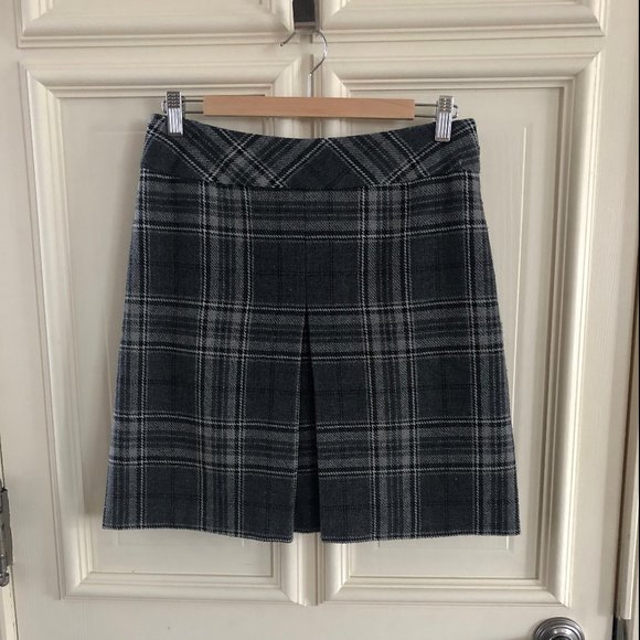 Steilmann Dresses & Skirts - Steilmann wool skirt in size 4